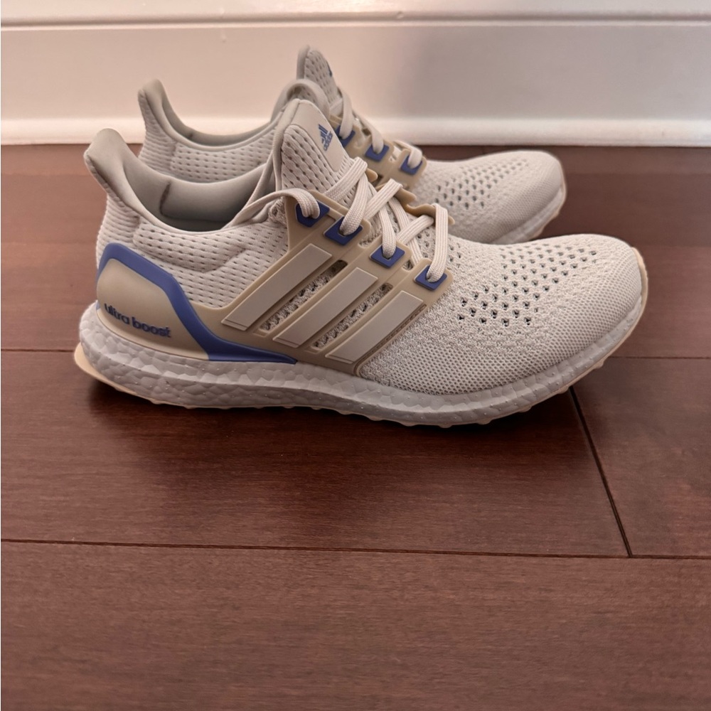 Adidas UltraBoost Sneakers